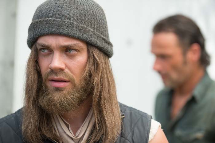 Tom Payne as Paul "Jesus" Monroe and Andrew Lincoln as Rick Grimes - The Walking Dead _ Season 6, Episode 10